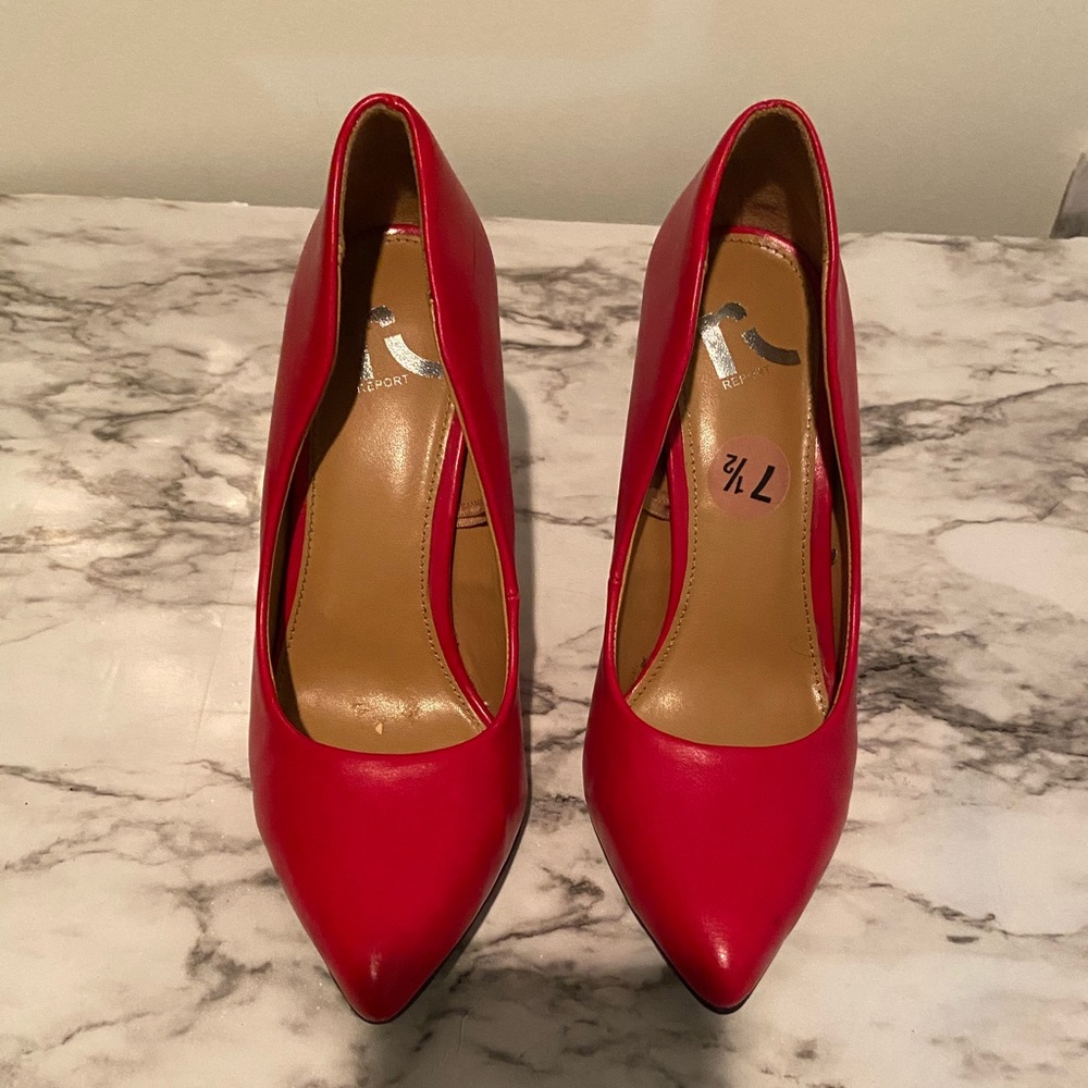 Red Pumps